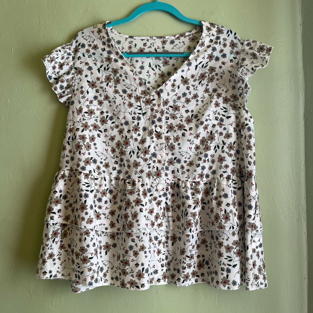 SHEIN White Floral Top
